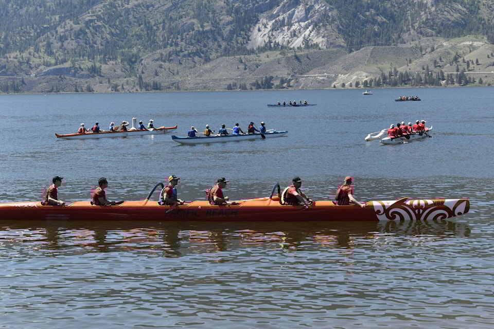 33630453_web1_230817-PWN-PaddlingforMaui_1
