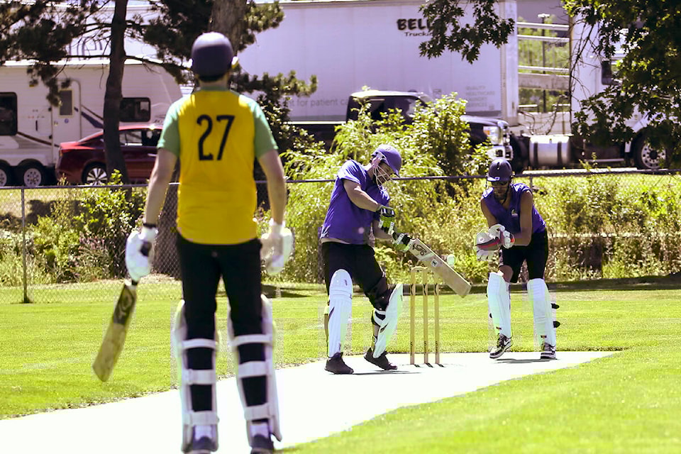 33781904_web1_230615-RTR-CRICKET-photo_1