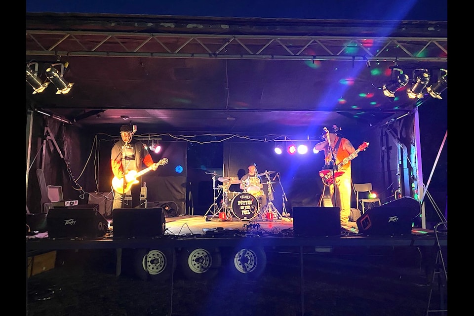 Puttin On The Foil played the Bluffton Rock Ride Friday, June 21. (Photo by Leah Bousfield/Rimbey Review)