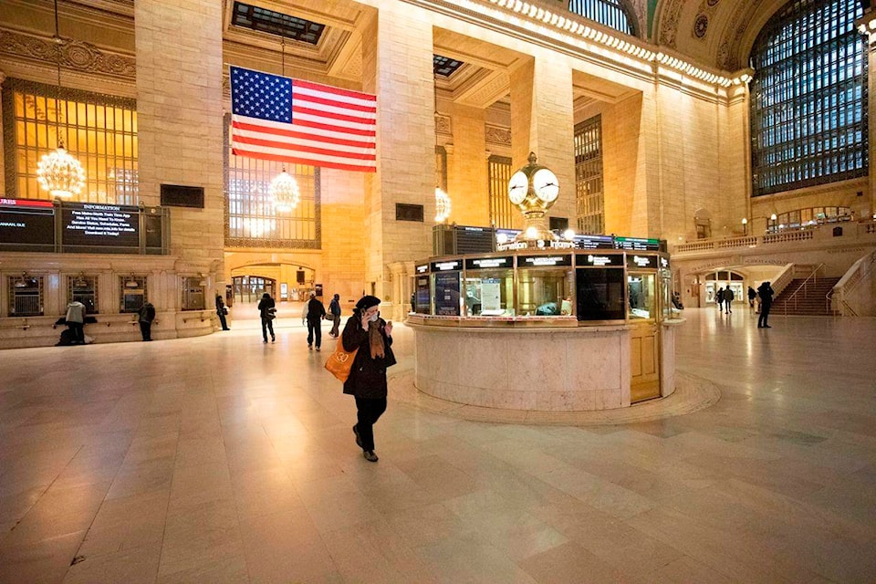 21055347_web1_NYML108-323_2020_121542