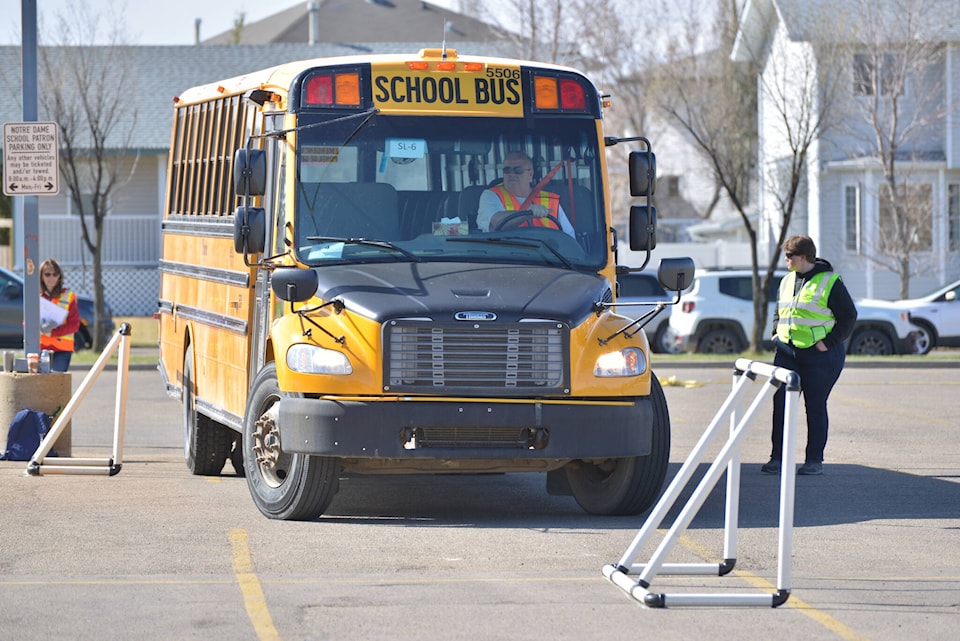 29106698_web1_220512-LAC-bus-rodeo-bus-rodeo_3