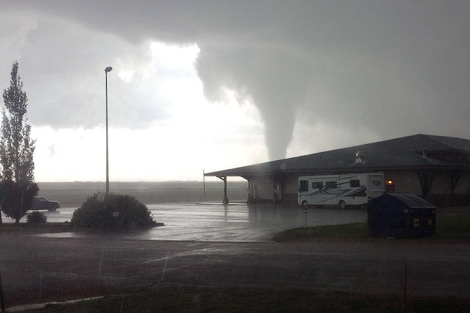 UPDATE: Tornado touches down outside of Coronation, Alta. - Rimbey Review