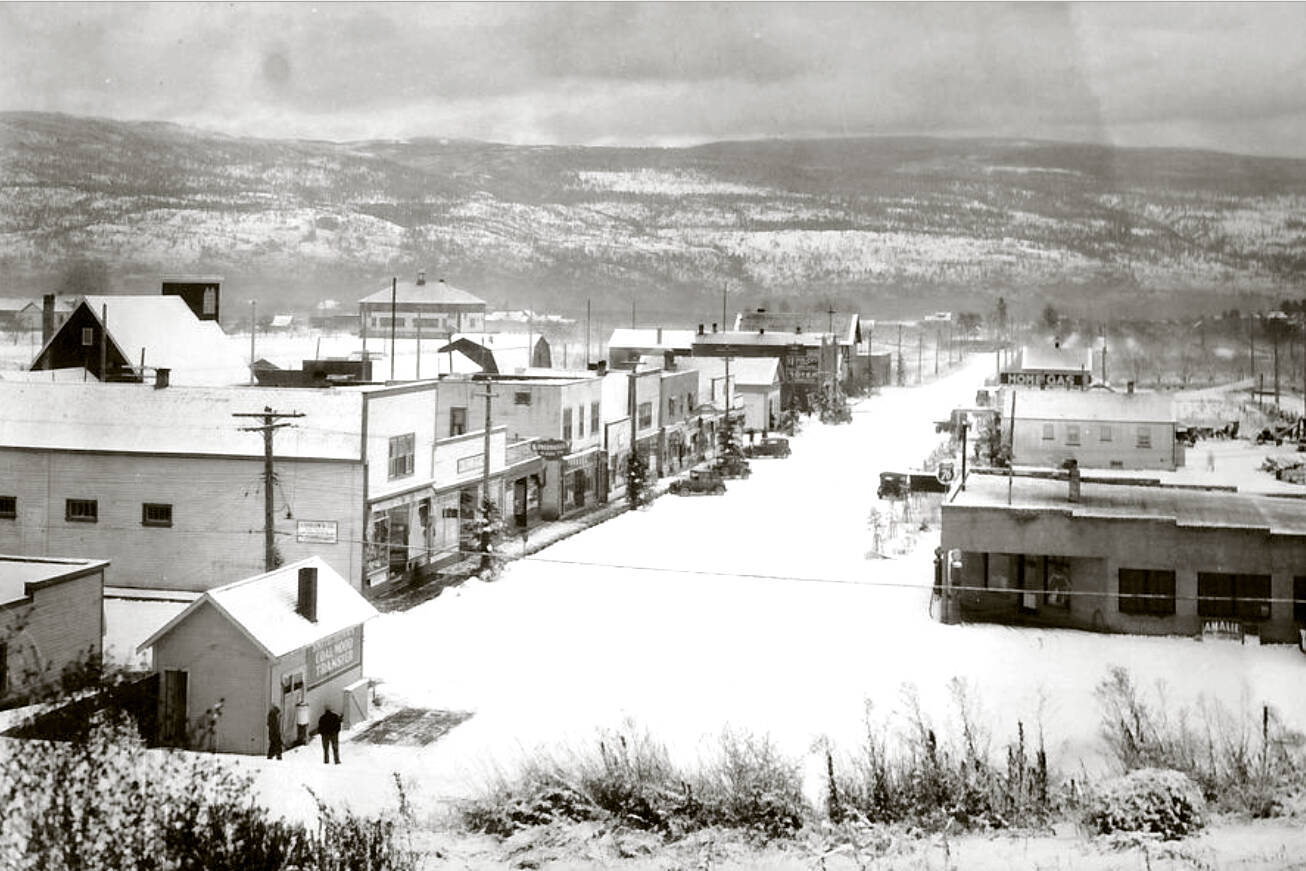 31270181_web1_211223-SUM-Historic-winter-downtown-SUMMERLAND_1