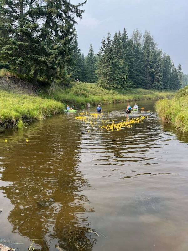 33949647_web1_230926-RIM-DuckRace-_3