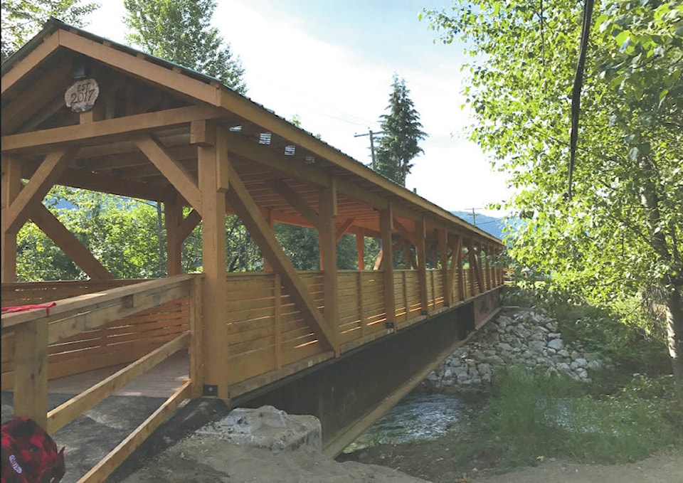 10477428_web1_Salmo-bridge-L1