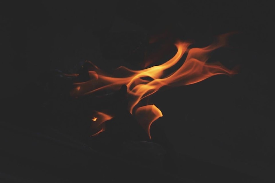 18715491_web1_fire