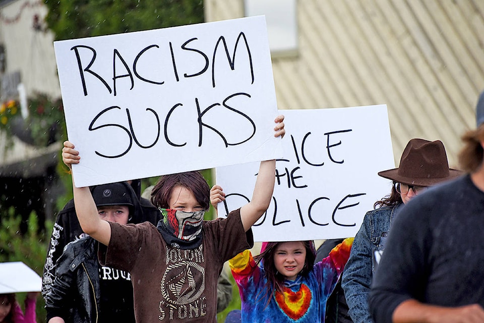 21804971_web1_200609-WLT-black-lives-matter-protest_9