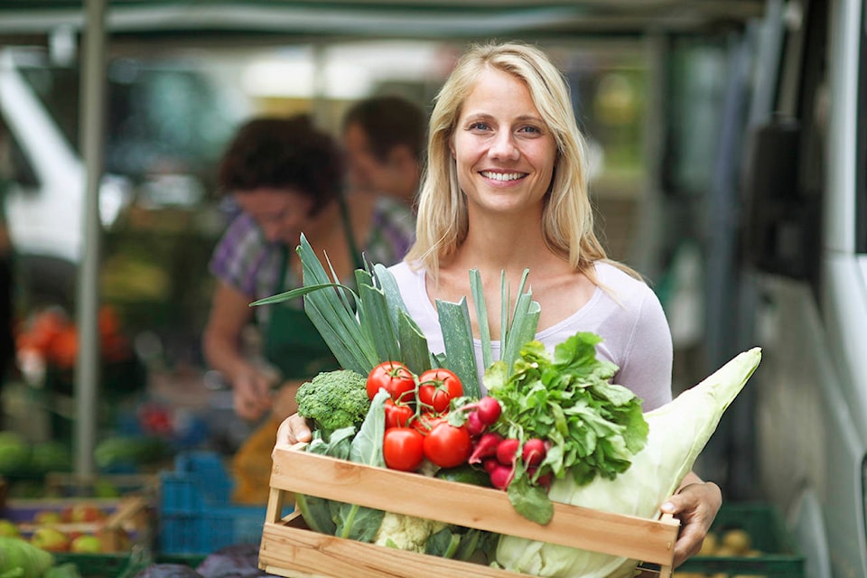 23022349_web1_farmersmarkets-jsj-200422_1