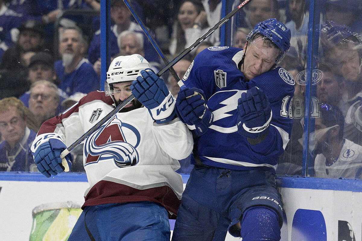 Colorado Avalanche pull Darcy Kuemper from Game 3 of Stanley Cup