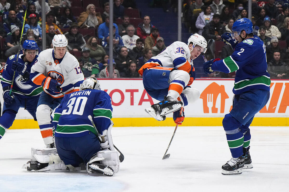 The puck doesn't stop here, Canucks drill the Edmonton Oilers 6-3: Game  Grades