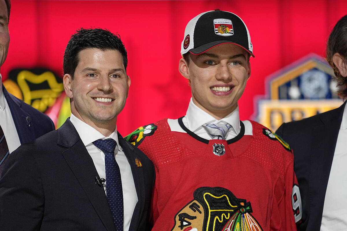 Chicago Blackhawks select Connor Bedard 1st overall at NHL draft 