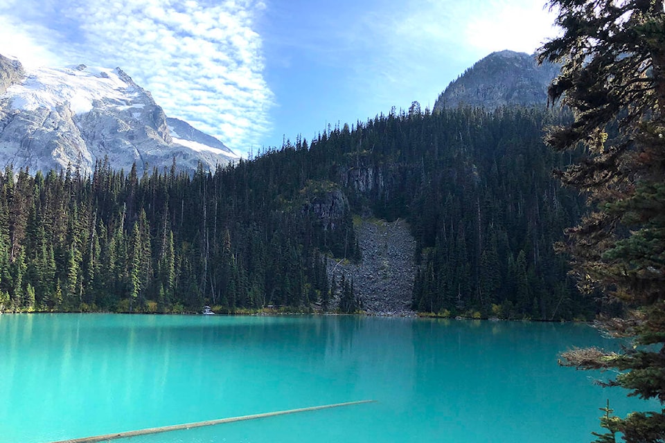 33905132_web1_joffre-lakes_1