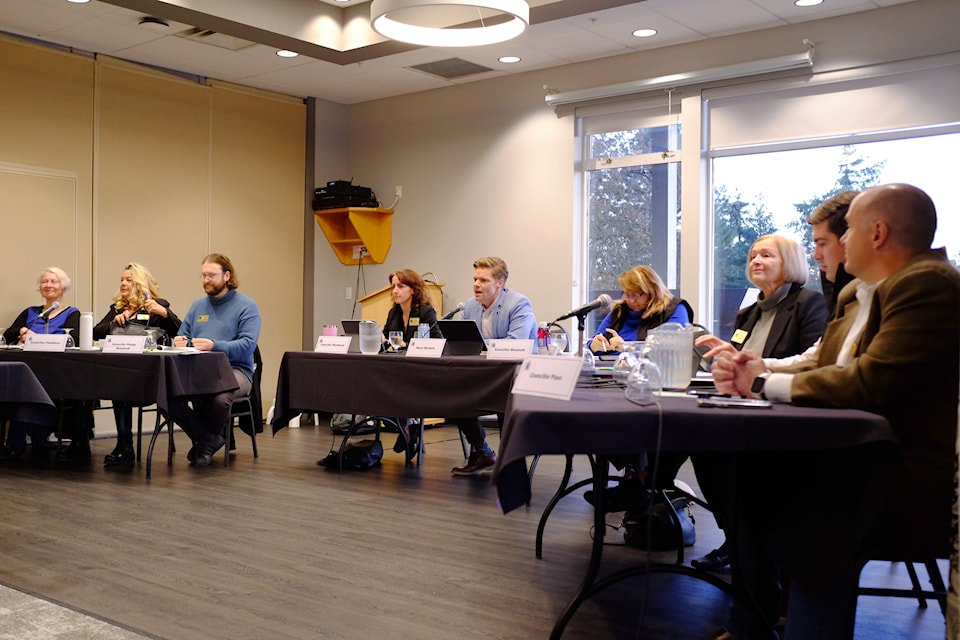 Designed to enhance public participation in a more relaxed setting, Saanich’s first-ever town hall event took place at the Cedar Hill Golf Course clubhouse on Oct. 22.  