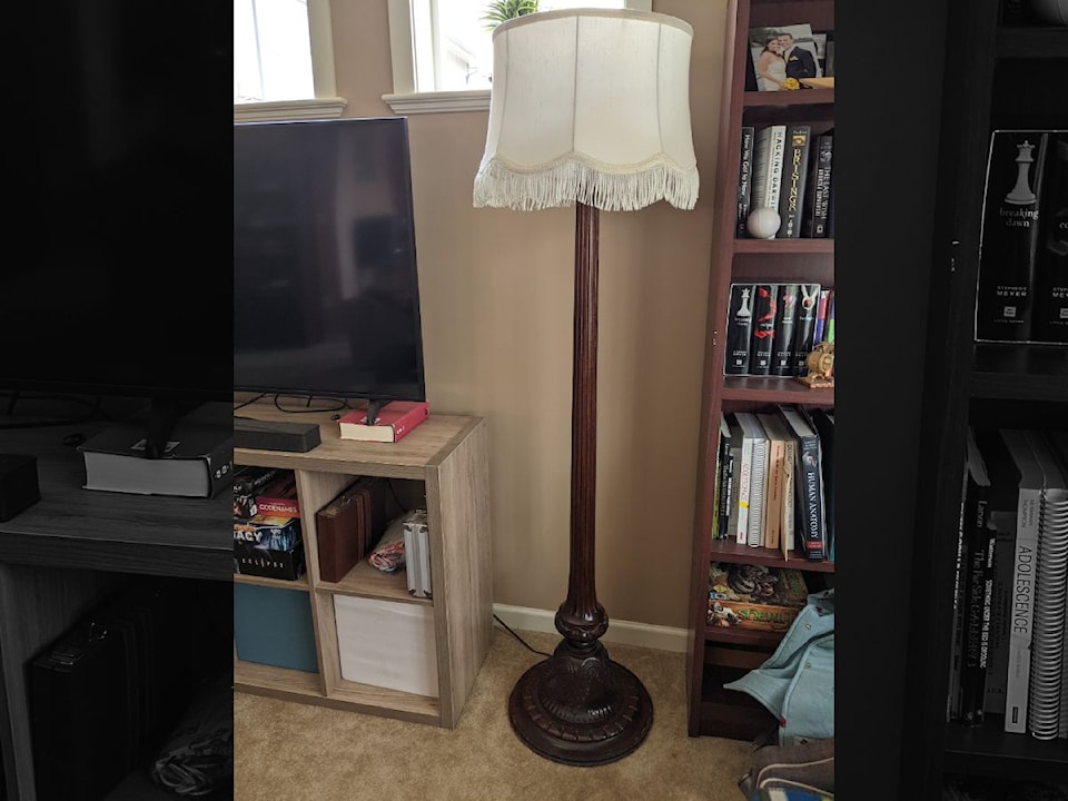 250829-sne-missing-lamp