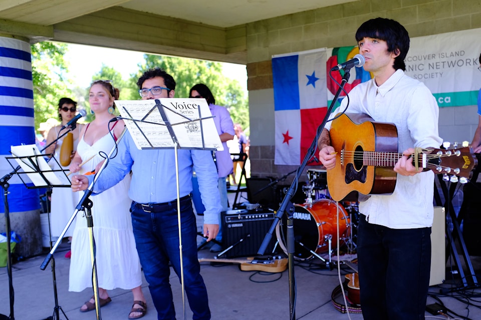 The celebration included live music, traditional dancing, sporting activities, a magic show for children, and two pinatas.
