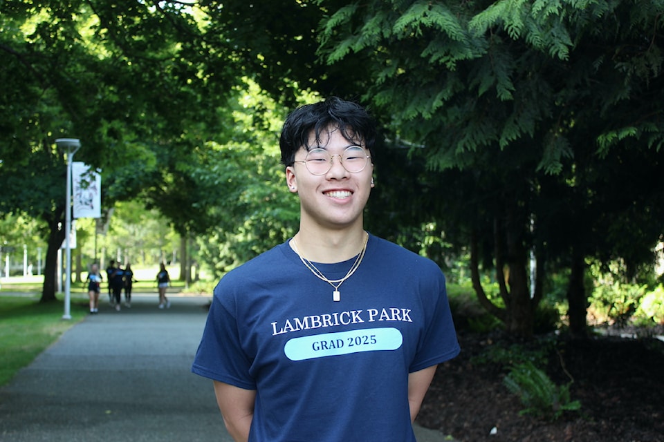 250604-lambrick-parck-school-valedictorian-2025-1