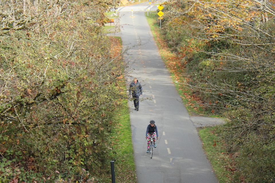 lochsidetrailsaanichbikecount