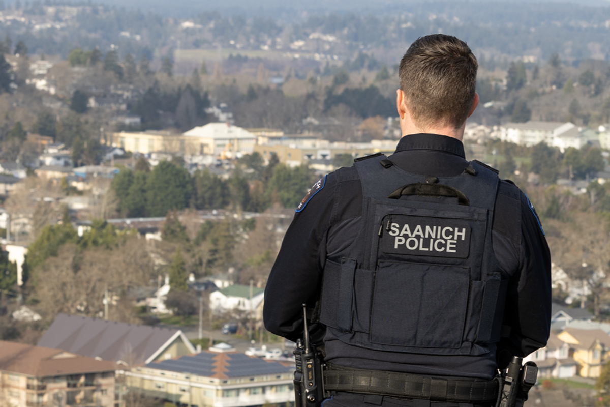 Saanich armed robbery suspect snagged blocks away by police