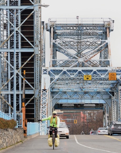 Closing rail side of Johnson Street Bridge