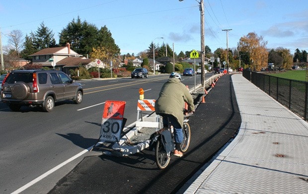 38235saanichCYCLETrackLansdowne