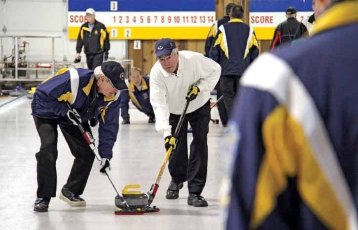 50159sidneyglen-meadows-masters-curling68