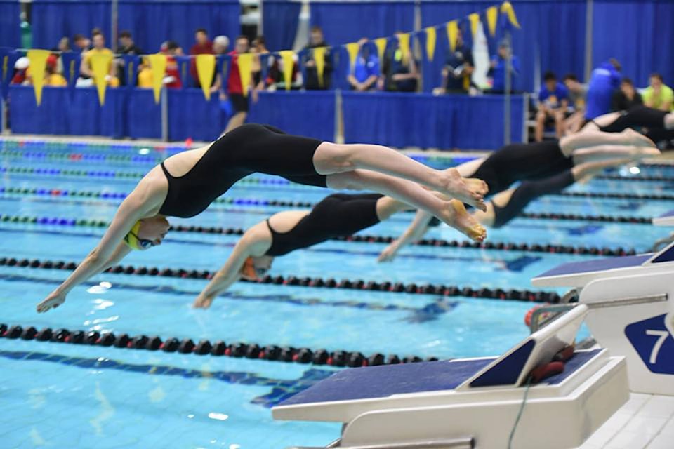 9540146_web1_UVic-swim2