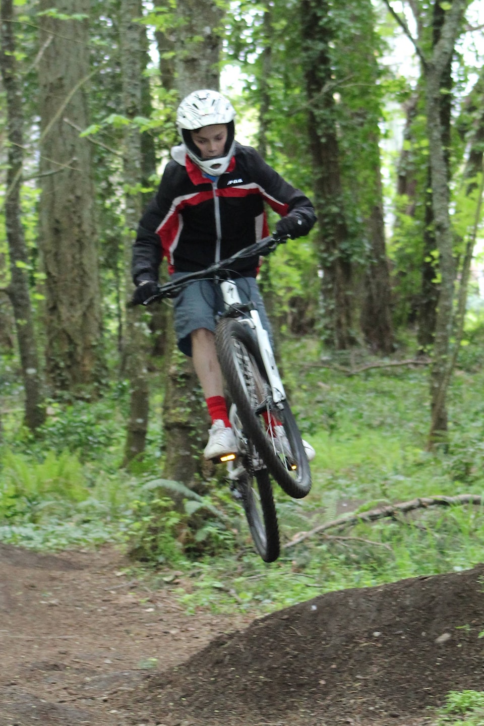 11734989_web1_mountain_bike_vertical