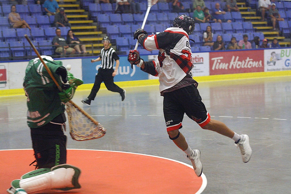 13015244_web1_180807-NBU-lacrosse-timbermen-shamrocks-game2_1