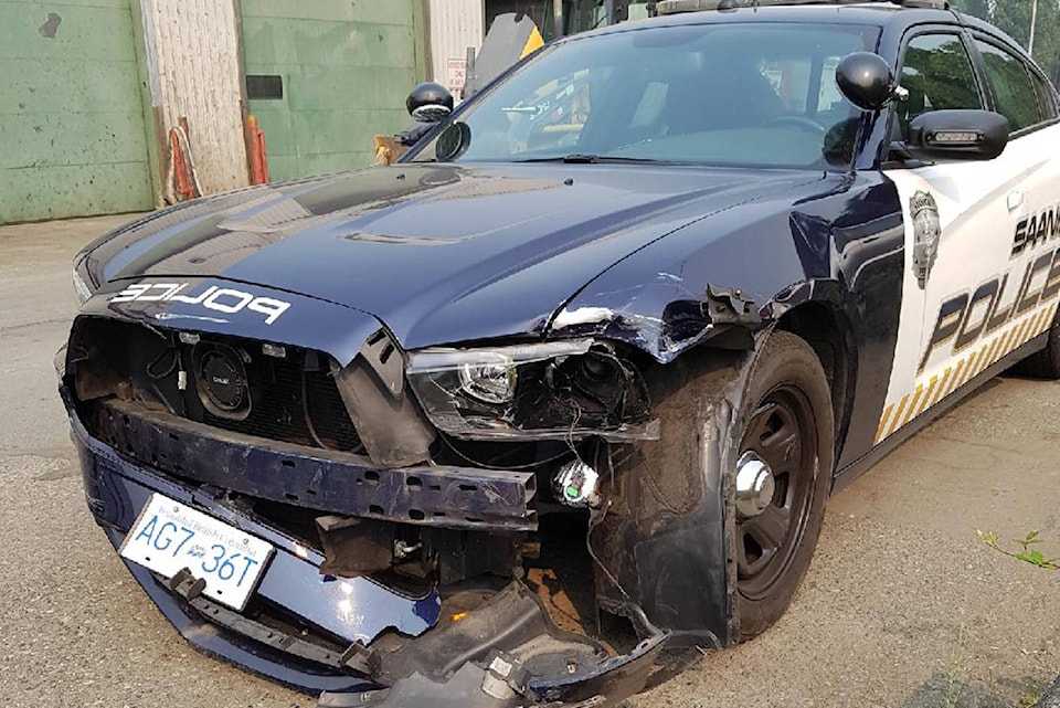 13274745_web1_Police-car-damage
