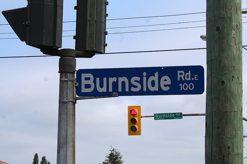 17032453_web1_burnside