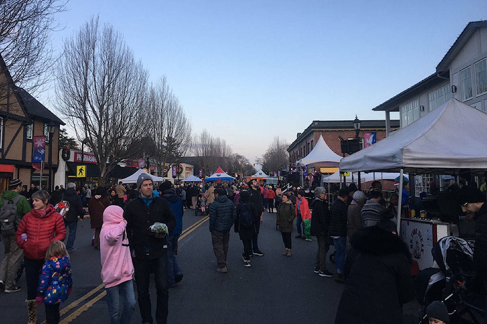 Thousands of people came out to the Oak Bay Light Up on Sunday. (Sophie Heizer/News Staff)