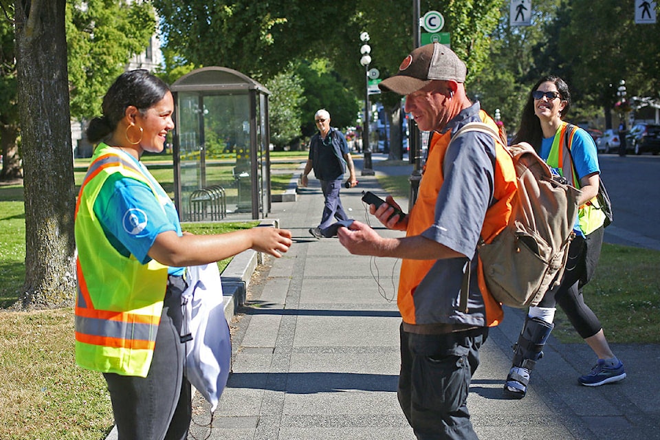 22176827_web1_200720-VNE-BC-Transit-Masks-mask_2