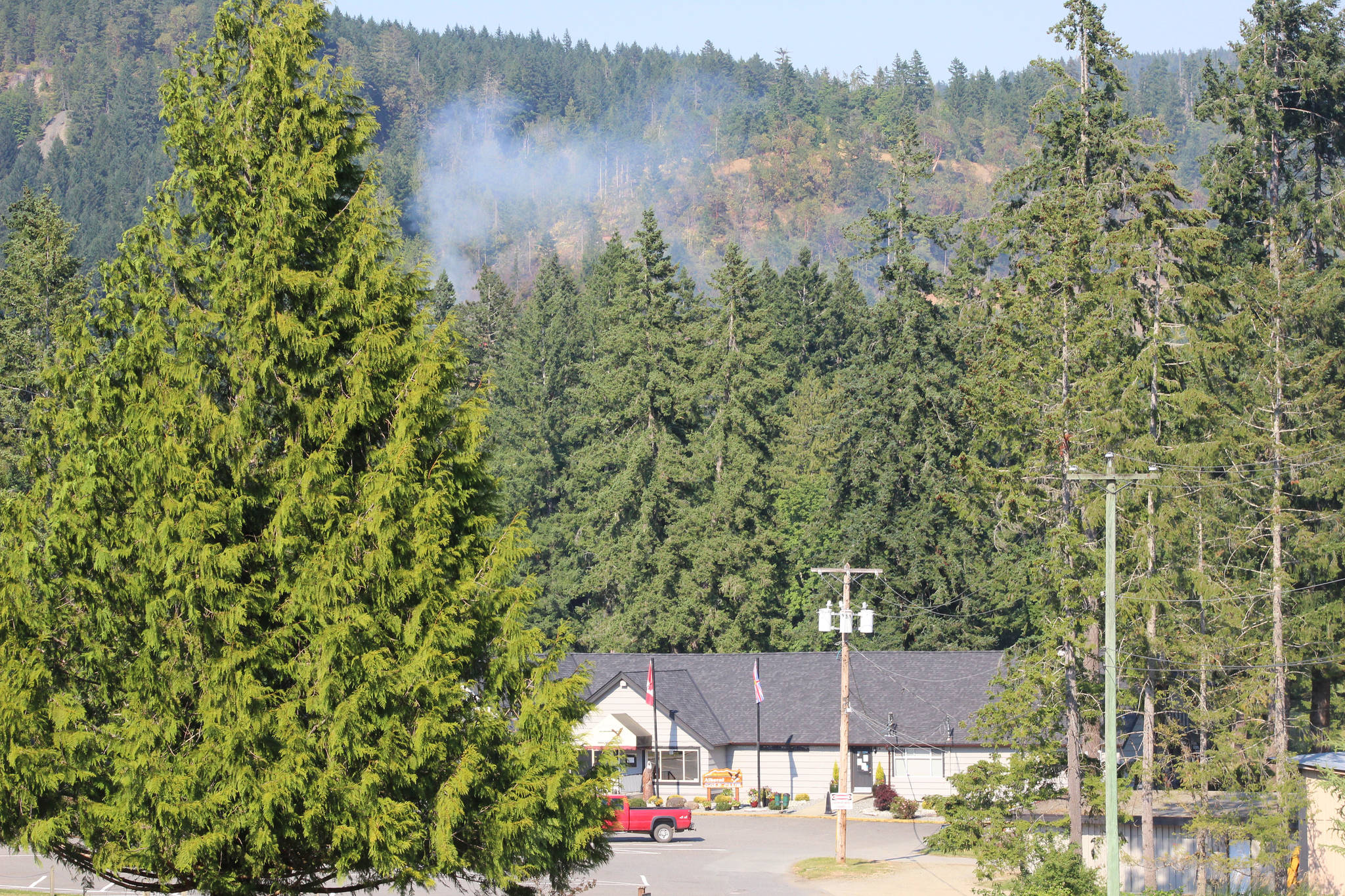 25658645_web1_210630-AVN-Cherry-Creek-brush-fire-CherryCreek_3