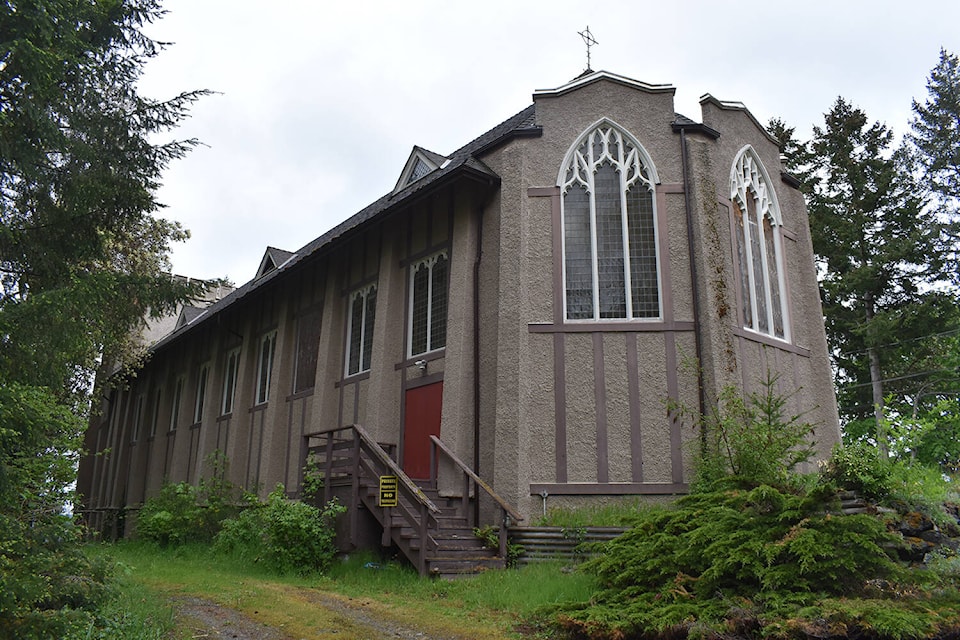 27794616_web1_210503-PNR-OldChurch-Chapel_1