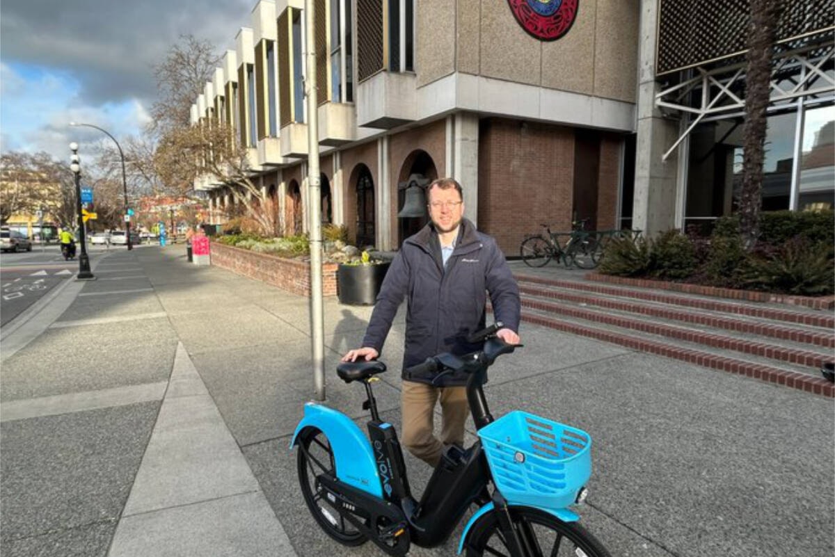 Victoria councillor to pitch new bike-share program despite past failures -  Saanich News