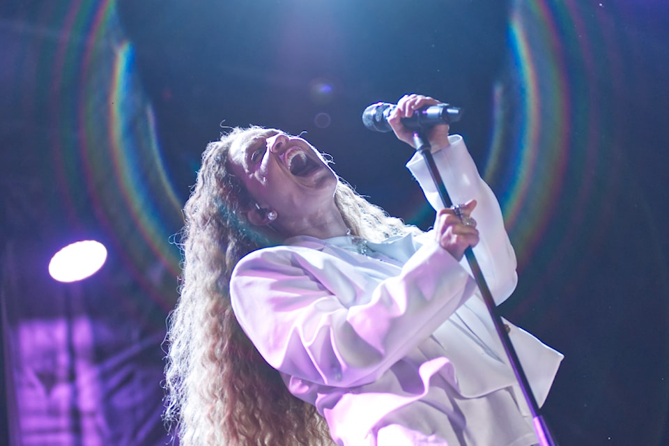 Amanda Marshall belts out her hit song Let it Rain, her first number as the Main Stage headliner on Friday night, July 26, 2024. 