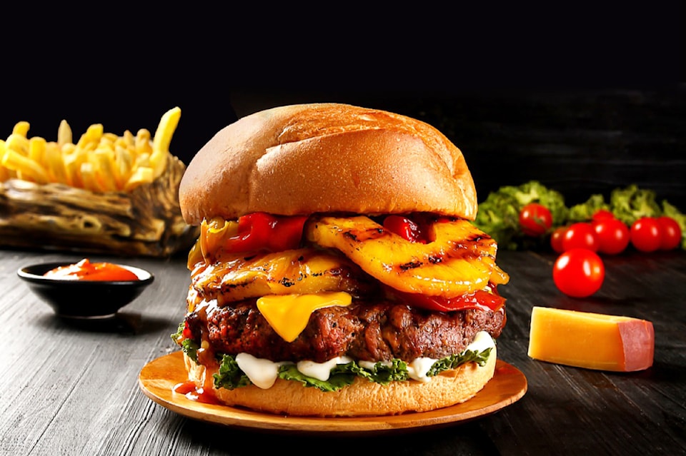 241128-rtr-burger-challenge