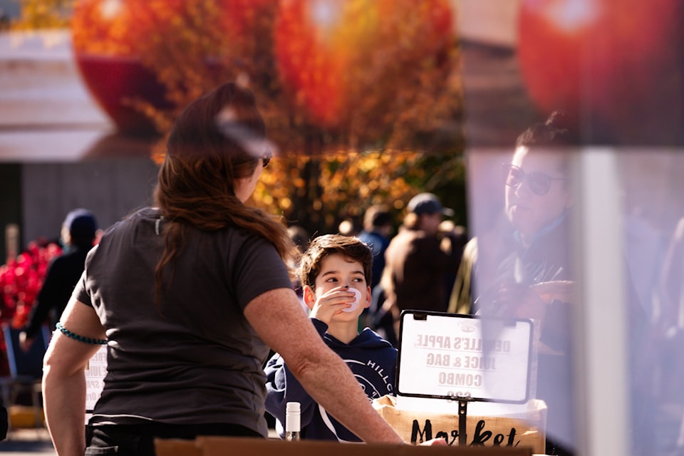 241017-saa-applefest
