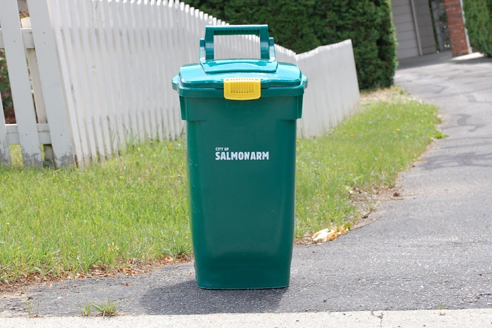 250424-saa-compost-curbside-bin