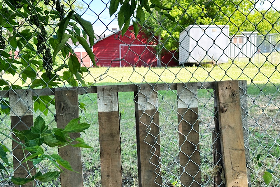 250626-saa-fairgrounds-fence