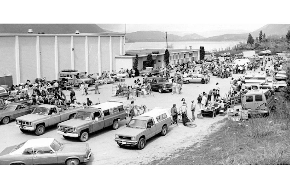 250314-saa-history-photo-sas-flea-market