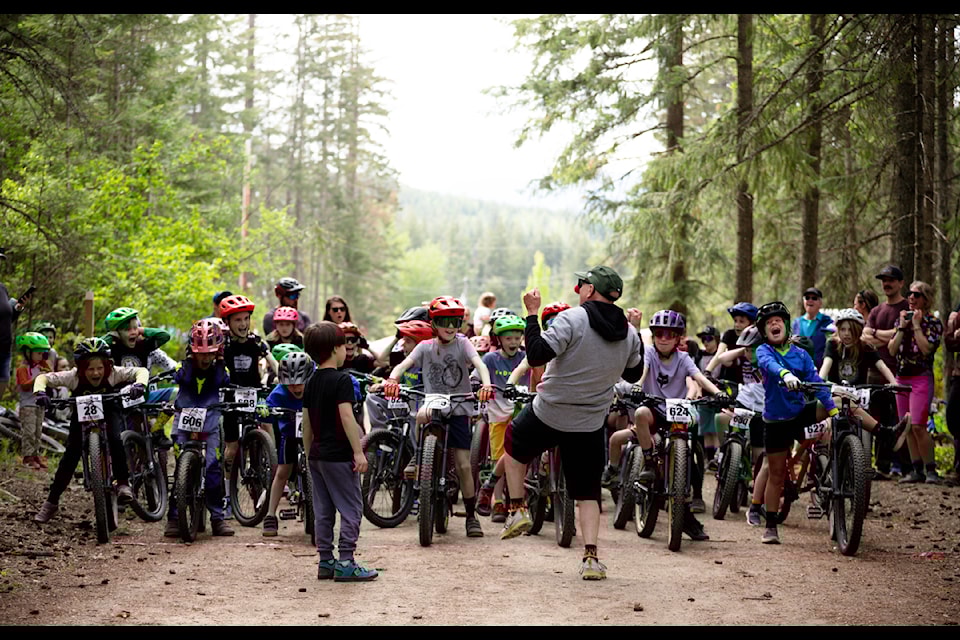 Volunteer Steve Fabro gets the Salty Pups ready to roll at the Salty Dog Enduro event held Sunday, May 11, 2025. 