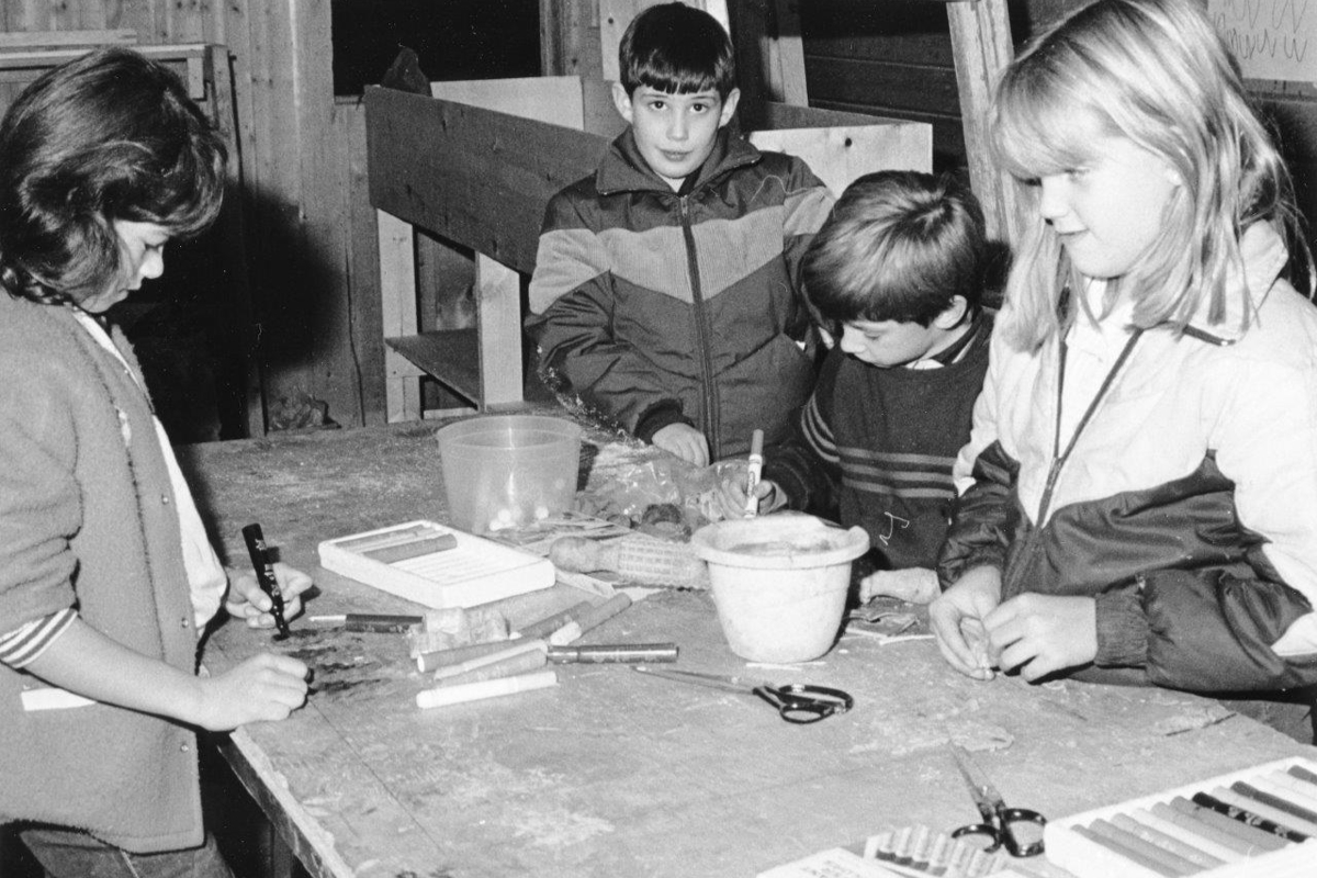 Shuswap history in pictures: Christmas crafts