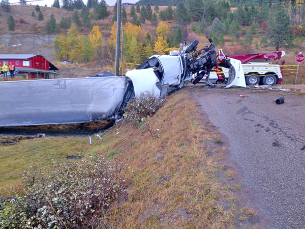 B.C. Offroading Crash Leaves Fans Devastated: Youtube Couple Dead - riiimq9