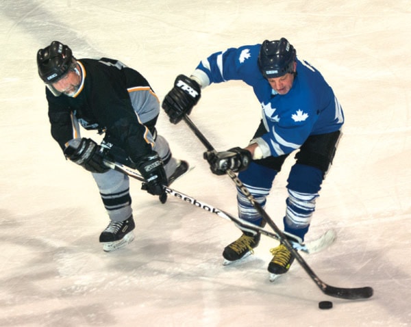 53750salmonarmJMhockeyOldTimers20323col