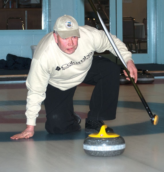 54390salmonarmJMcurlingFiremen-sBonspiel10323col