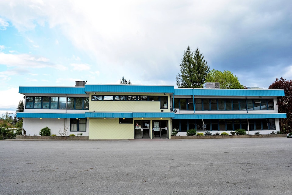 8841533_web1_171011-EVN-Sicamous-med-clinic-col