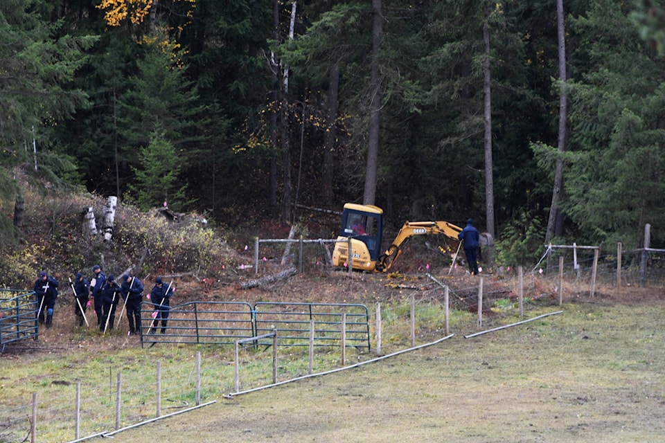 9026589_web1_171020-SAA-RCMP-Silver-Creek-search-7-col