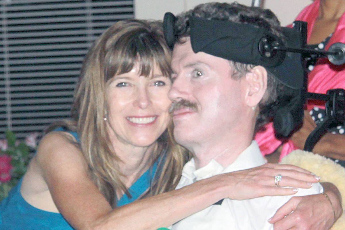 vernon wells wife