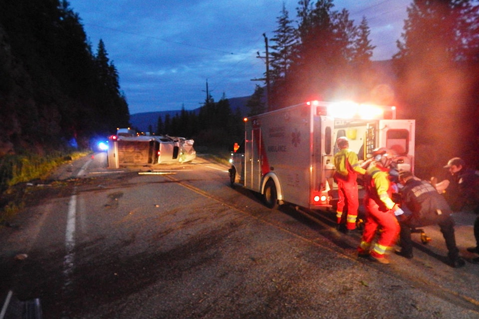 12594095_web1_180704-EVN-Sicamous-rollover